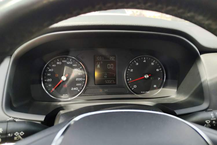 Used Roewe i6 2017 20T Manual Luxury Edition
