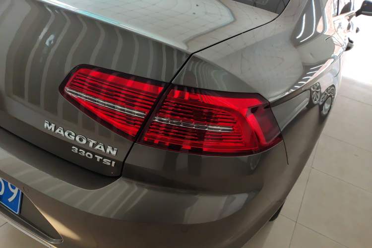 Used Volkswagen Magotan 2019 330TSI DSG Luxury Version China VI Standard
