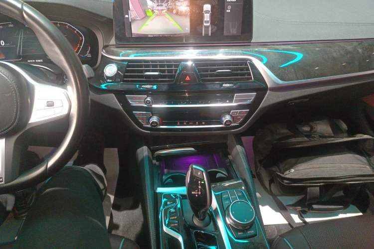 Used BMW 5 Series 2022 Second Facelift 525Li M Sport Package
