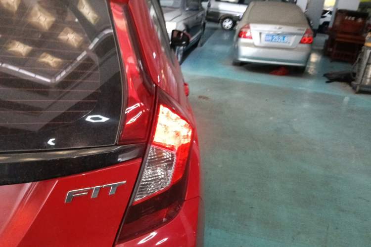 Used Honda Fit 2018 1.5L CVT Comfort Sunroof Version
