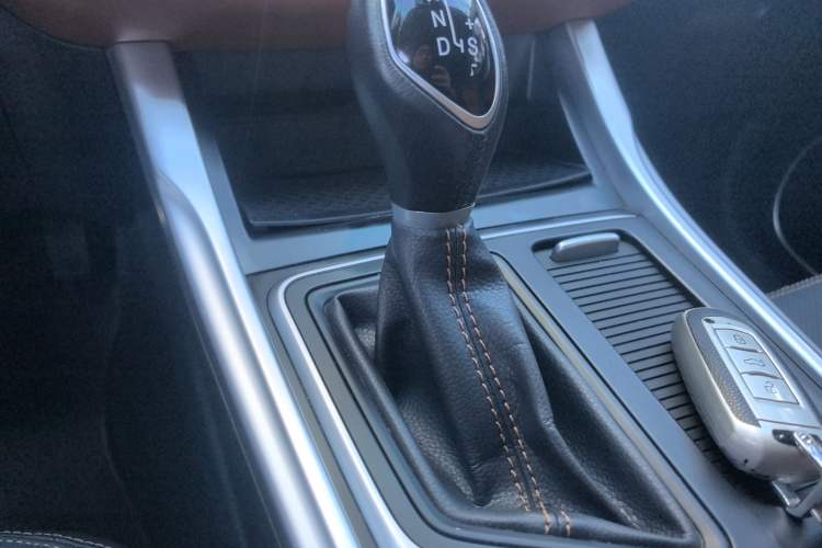 Used Geely Auto Vision X6 2018 1.4T CVT 4G Connected Luxury Version
