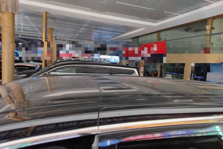 Used VOYAH Dream 2025 PHEV Four-Wheel-Drive Flagship Kunpeng Edition
