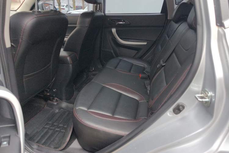 Used Changan CS35 2015 1.6L Automatic Luxury Model China IV Standard
