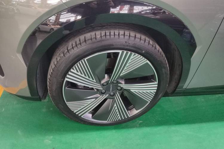 Used Lynk & Co 08 EM-P 2023 245km Ultra-Long Range Halo