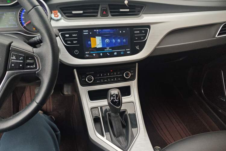 Used Geely Auto Vision 2019 Upgraded Model 1.5L CVT Luxury Version China VI Standard
