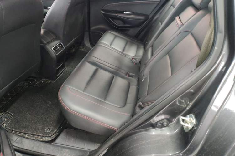 Used Changan CS75 2017 Shangkui Edition 1.5T Manual Fengxiang Model
