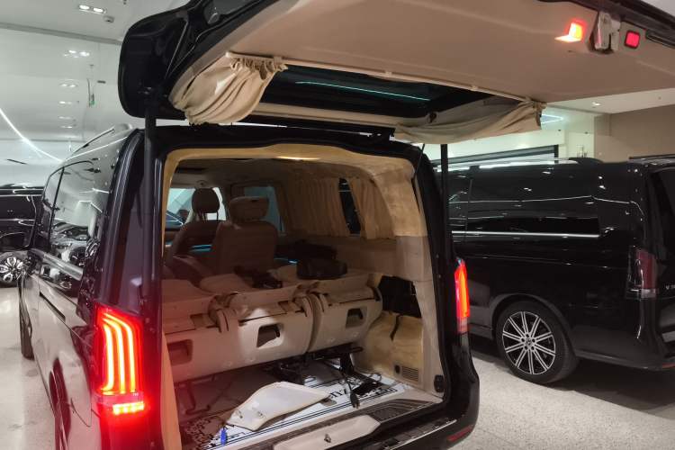 Used Mercedes-Benz V-Class 2020 V 260 L Long-wheelbase Luxury Edition