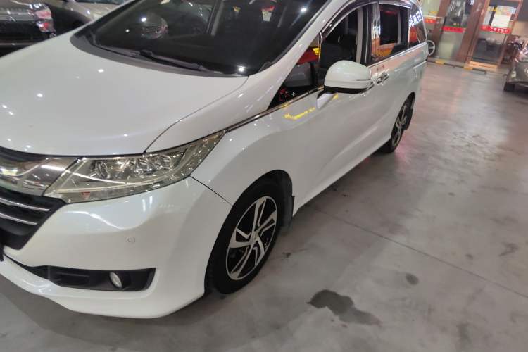 Used Honda Odyssey 2015 Updated Version 2.4L Smart Edition