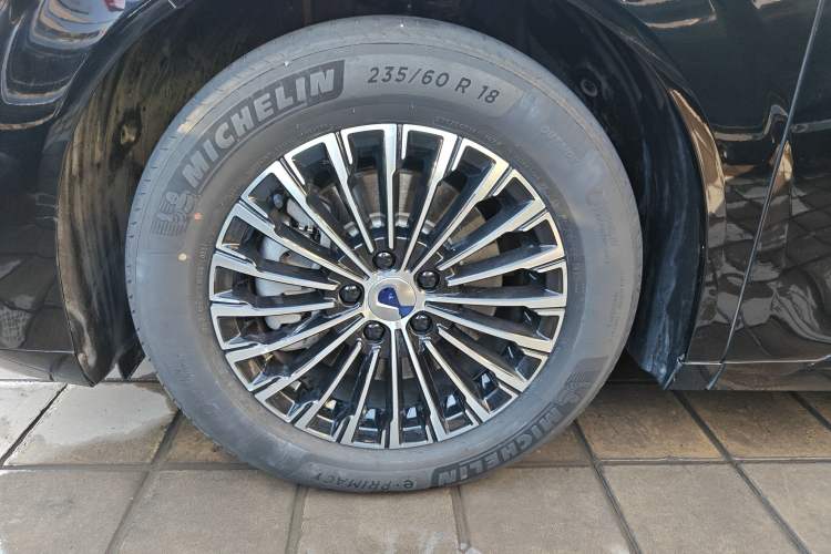 Used Denza D9 2024 DM-i 980 Four-Wheel Drive Prestige Model