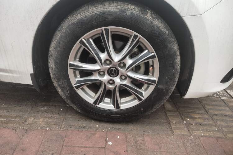 Used Mazda Mazda 3 Axela 2014 Sedan 1.5L Manual Comfort Model