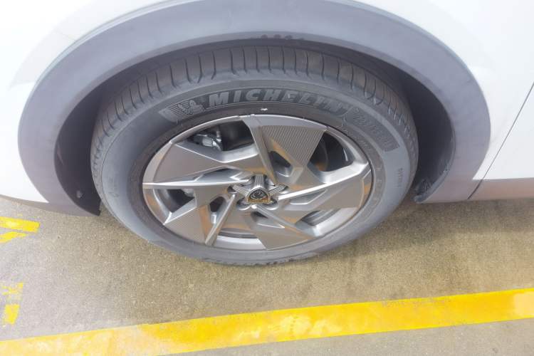 TDK.VehicleDetails.img