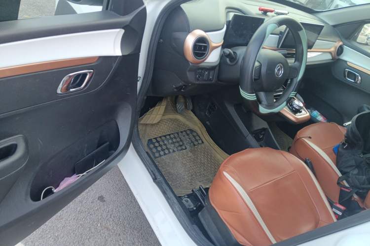 Used Dongfeng NAMMI BOX 2022 Chasing Wind Edition 331 km Standard Model