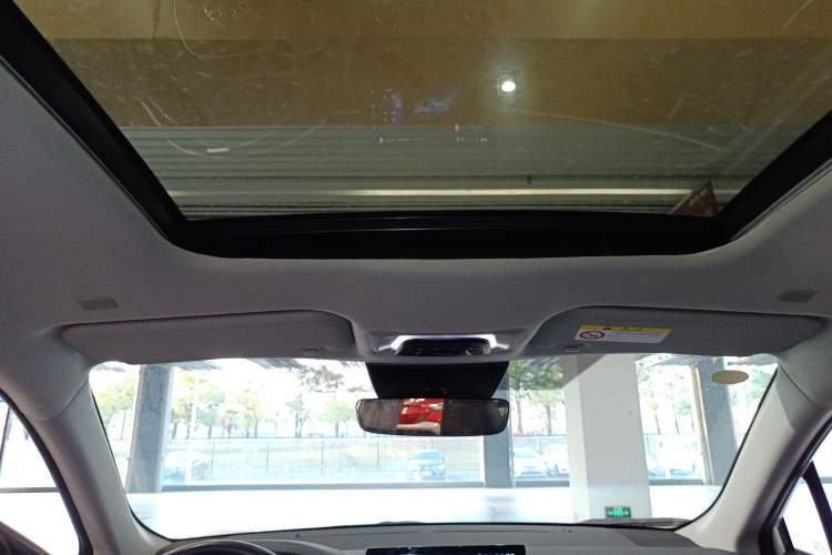 Used Toyota FRONTLANDER 2023 2.0L Smart Electric Hybrid Dual-Engine Deluxe Version
