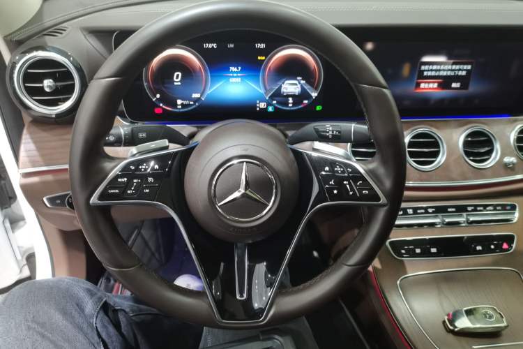 Used Mercedes-Benz E-Class 2023 E 260 L
