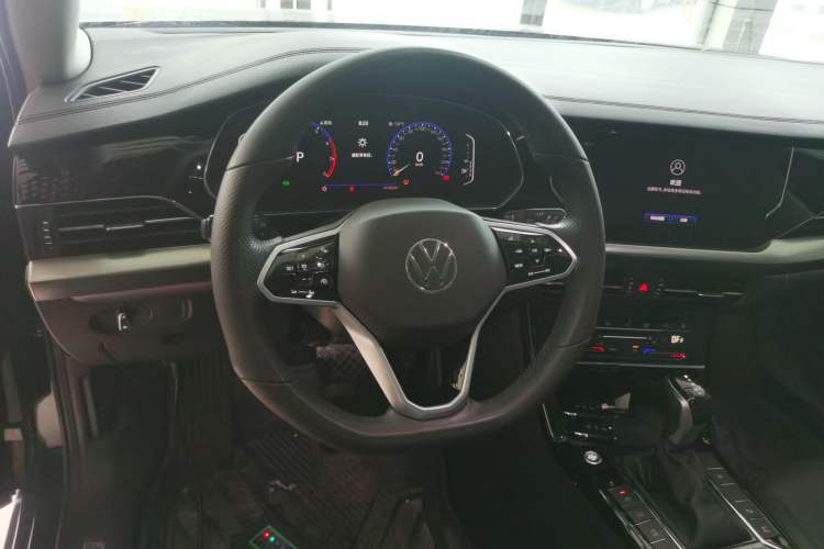 Used Volkswagen Passat 2023 330TSI Starry Luxury Edition
