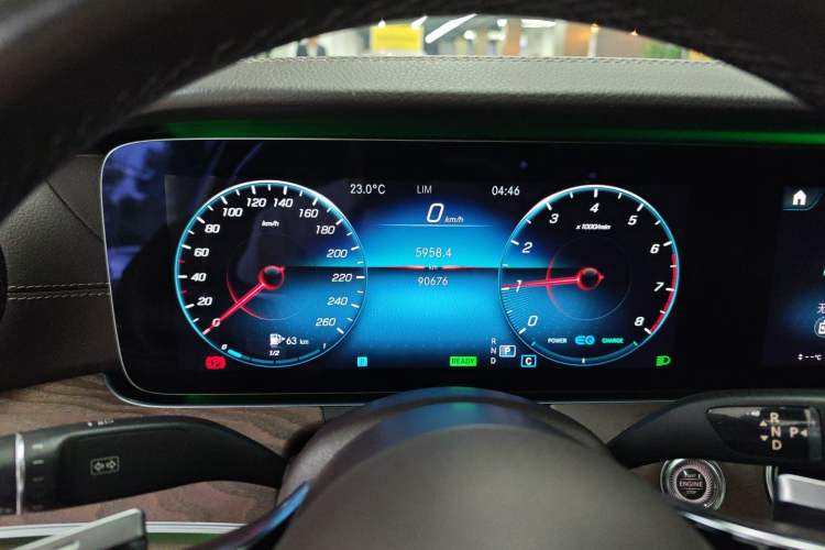 Used Mercedes-Benz E-Class 2021 E 260 L
