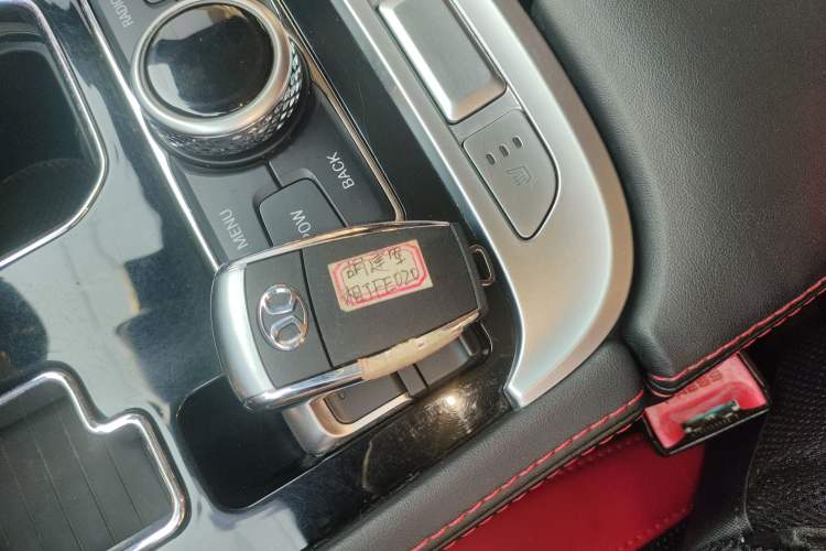 Used  BJ40 2019 Updated Version 2.0T Automatic All-Wheel Drive Urban Hunter Edition Premium China V Emission Standard
