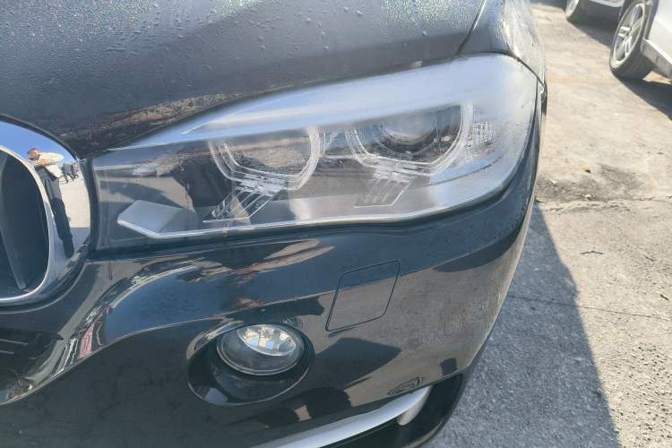 Used BMW X5 2015 xDrive28i
