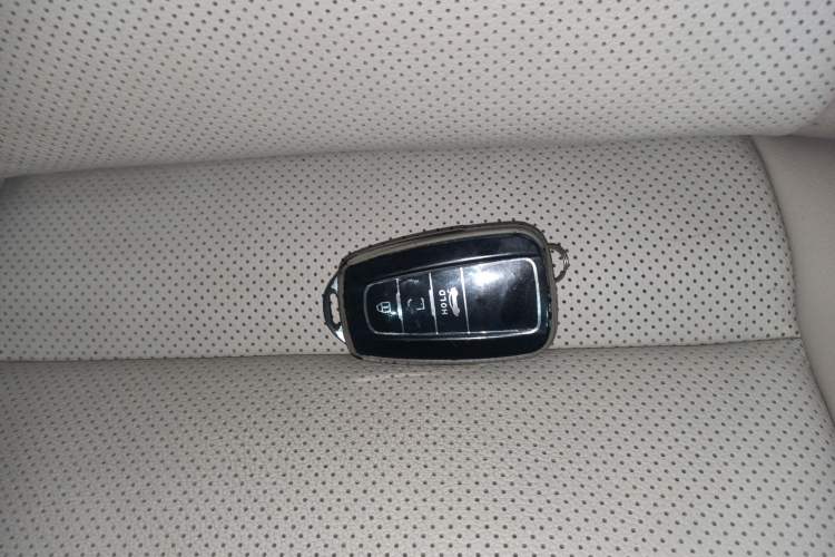 Used Toyota Camry 2021 2.0G Luxury Edition