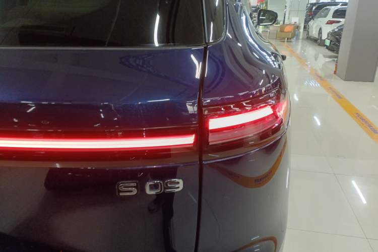 Used  S09 2025 Four-Wheel Drive Ultra+ Custom Edition
