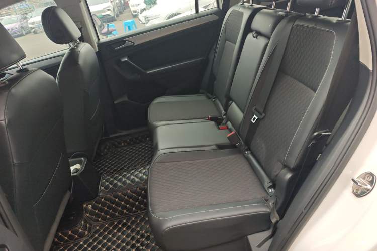 Used Volkswagen Tiguan L 2017 330TSI Automatic Two-Wheel Drive Luxury Edition
