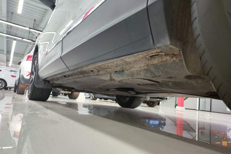 Used Volkswagen Tiguan L 2019 330TSI Automatic Two-Wheel Drive Panoramic Comfort Edition China VI Standard
