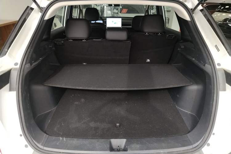 Used Venucia VX6 2025 Large Flat-Layout 520 Pro
