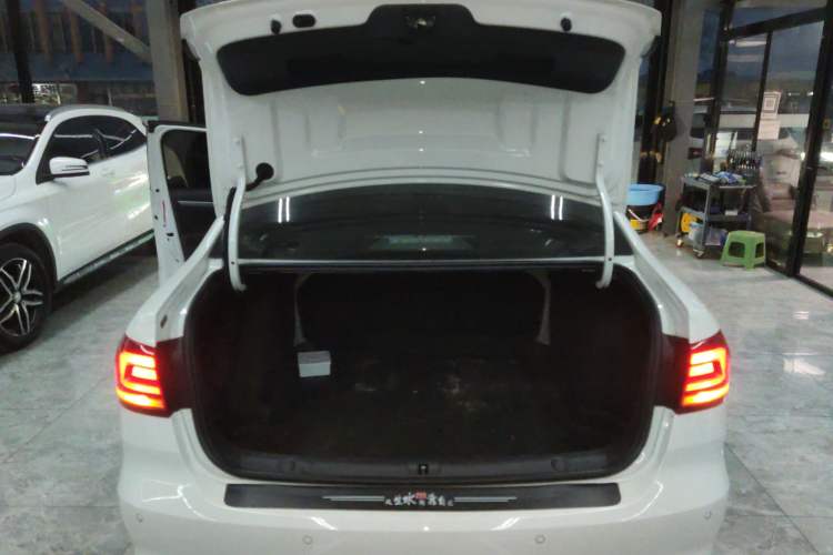 Used Volkswagen Lavida 2019 Lavida Start 1.5L Manual Fashion Edition China VI Standard