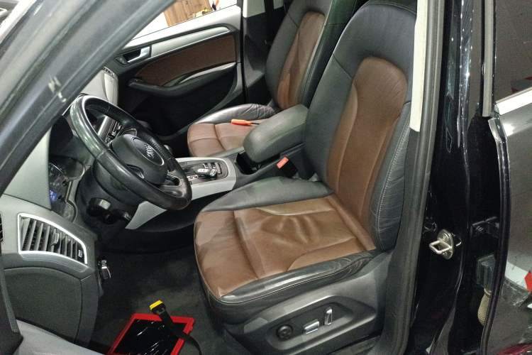 Used Audi Q5 2017 Plus 40 TFSI Ambition Model