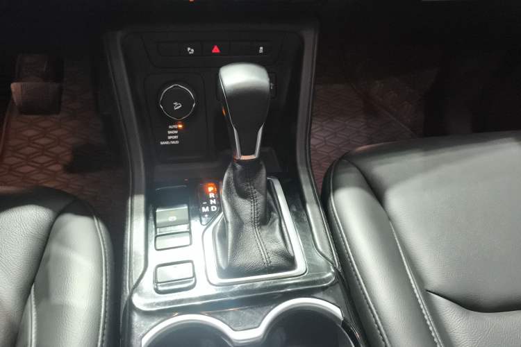 Used  Grand Commander 2022 2.0T Four-Wheel Drive Luxury Edition