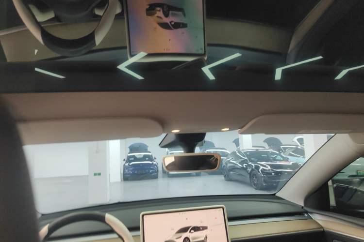 Used Tesla Model Y 2021 Long-Range All-Wheel-Drive Version