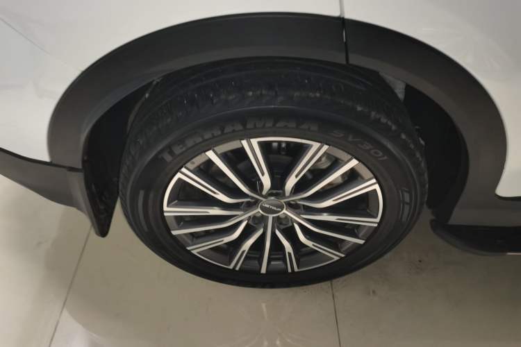 Used JETOUR X70 PLUS 2023 1.5T DCT Brave PLUS 5-Seater
