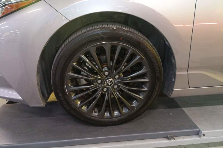 Used Toyota Avalon 2019 2.5L Touring Premium Version China V Standard
