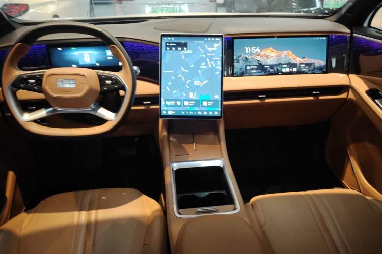 Used  L7 2025 EM-i 115km Exploration+ Edition