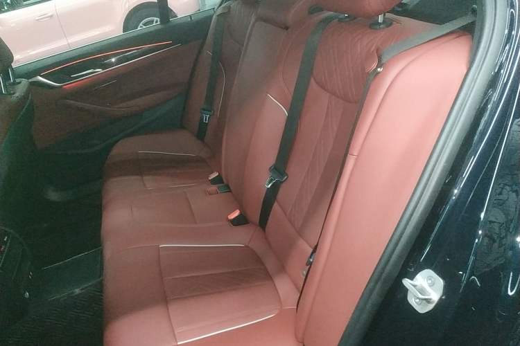 Used BMW 5 Series 2022 Restyled 525Li M Sport Package
