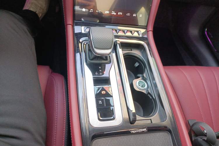 Used Hongqi H5 2025 1.5T DCT Qiyun 500 000th Unit Commemorative Edition
