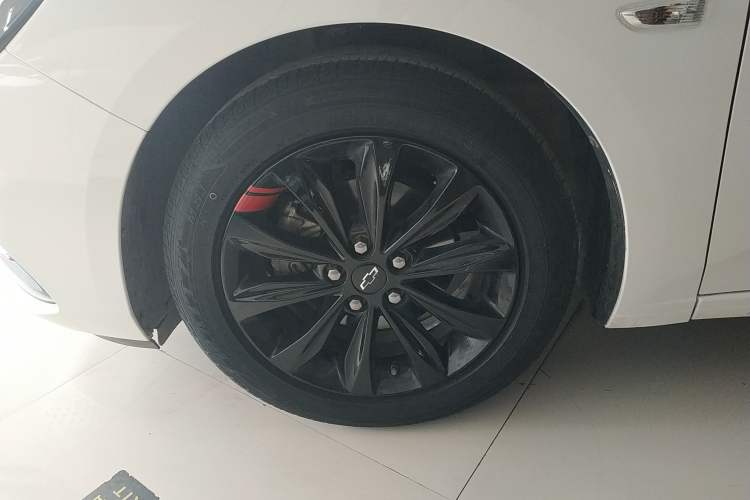 Used Chevrolet Monza 2020 Light Hybrid Redline 320T Dual-Clutch Thrilling Edition
