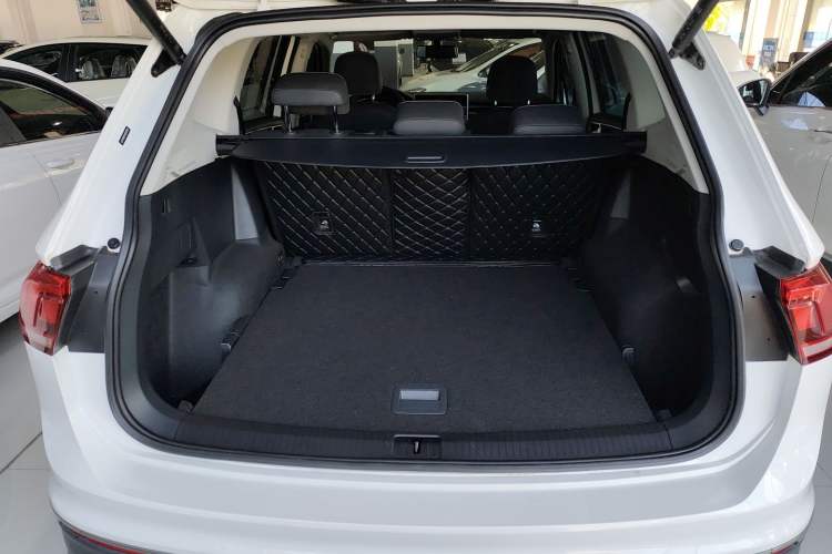 Used Volkswagen Tiguan L 2022 330TSI Automatic Two-Wheel Drive Smart Edition
