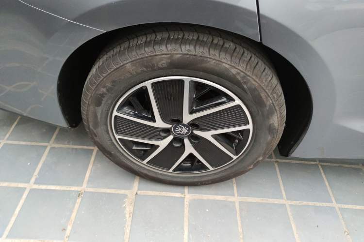 Used BYD Qin L 2025 DM-i Smart Drive 120KM Superior Model
