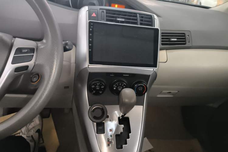 Used Toyota Verso 2014 Starlight 180E CVT Elite Edition