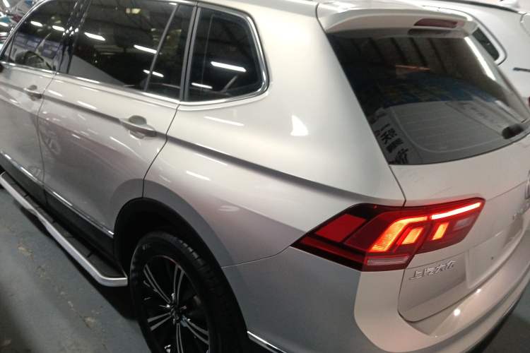 Used Volkswagen Tiguan L 2021 280TSI Automatic Two-Wheel Drive Smart Edition
