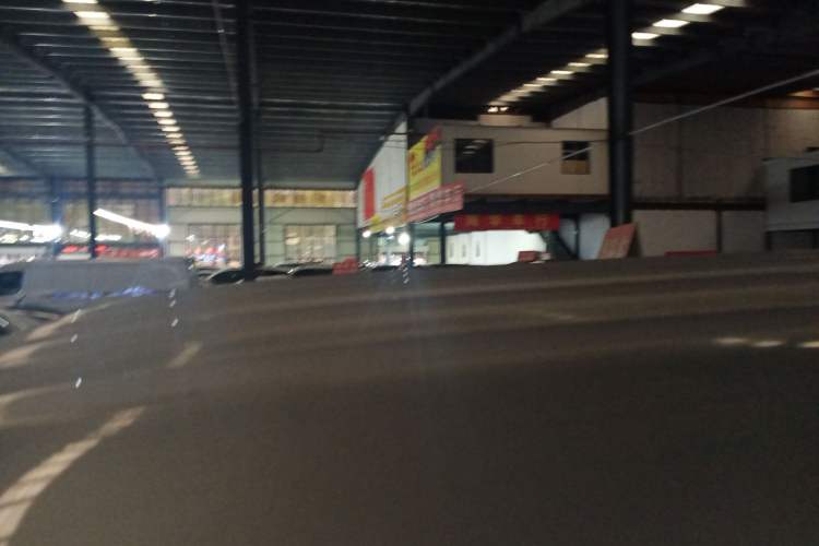 Used Jinbei Hiace X30 2023 1.5L Super-Comfortable Passenger Van 5/6/7-Seater Non-Air-Conditioned Version Model SWC15M