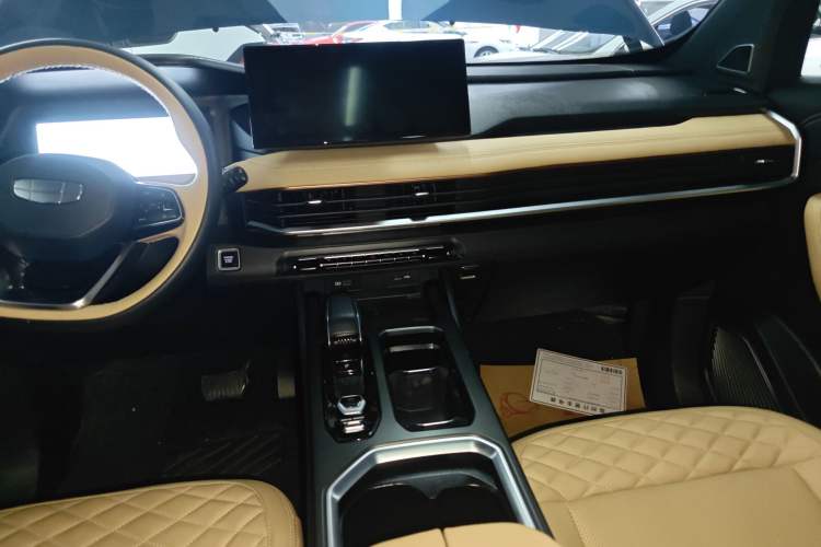 Used Geely Auto Haoyue L 2023 2.0T DCT Flagship Version