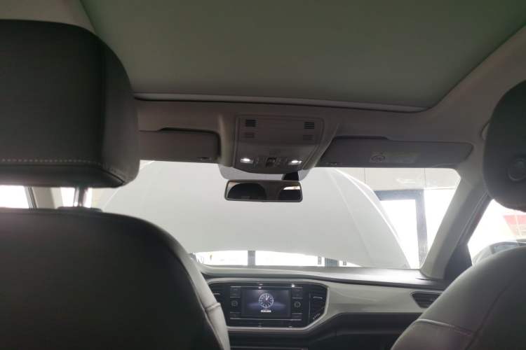 Used Volkswagen T-ROC 2020 280TSI DSG Two-Wheel Drive Advanced Version
