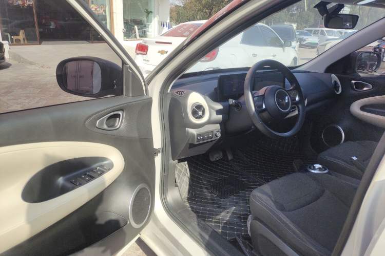 Used Wuling Bingo 2023 333 km Enjoyment Version
