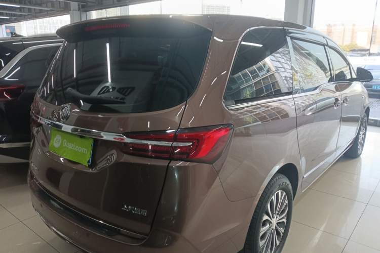 Used Buick GL8 2021 Land Cruiser Executive Class 652T Comfort Model
