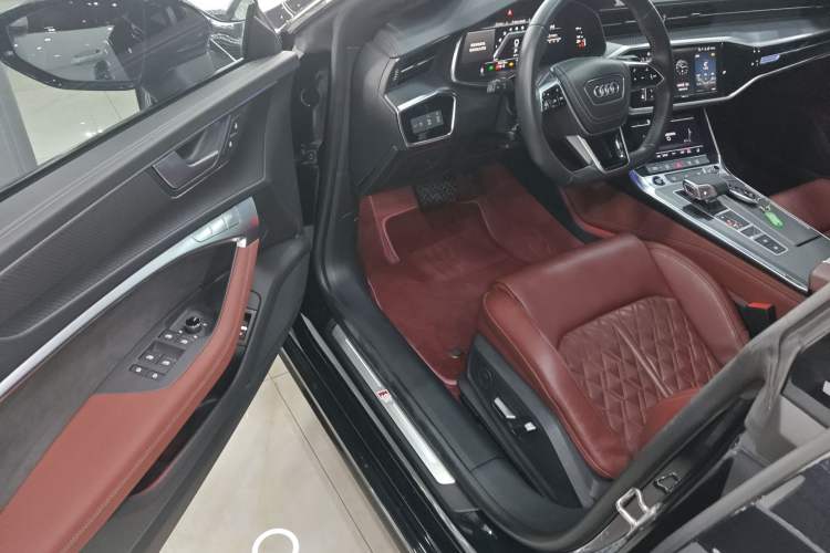 Used Audi A7L 2024 45 TFSI quattro Black Warrior Edition
