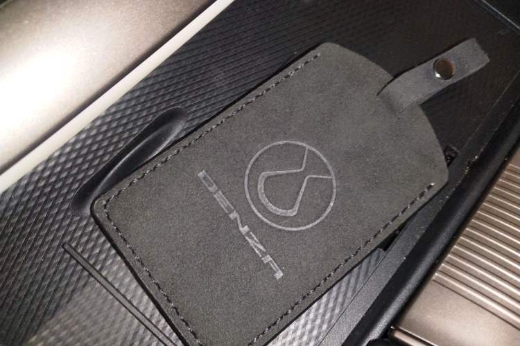 Used Denza D9 2022 DM-i 970 Four-Wheel Drive Flagship Model
