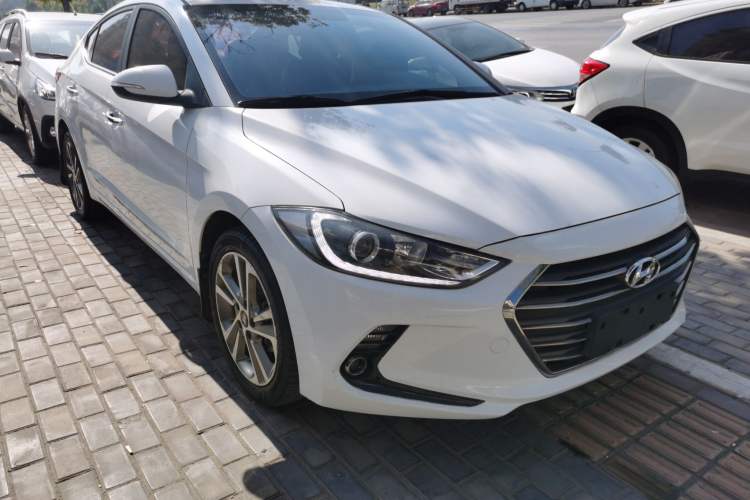 Used Hyundai Elantra 2016 1.6L Automatic ZhiXuan – Elite Version
