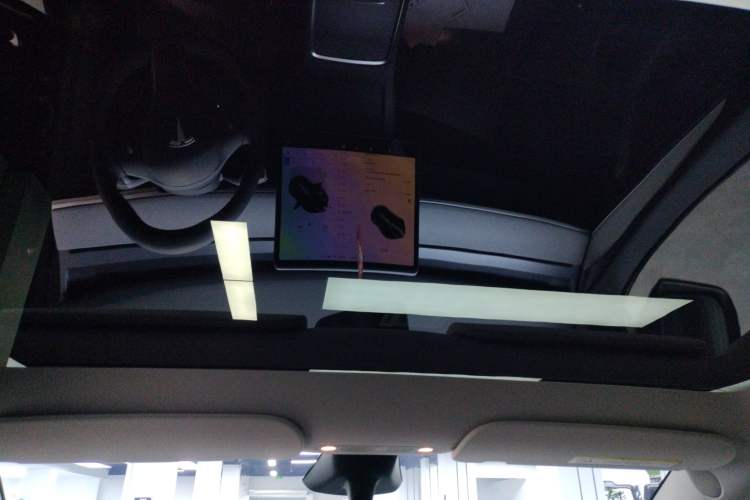 Used Tesla Model Y 2024 Rear-Wheel-Drive Version
